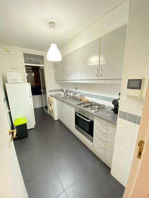 Swimming Pool Apartment With Private Garage Porto Eksteriør billede